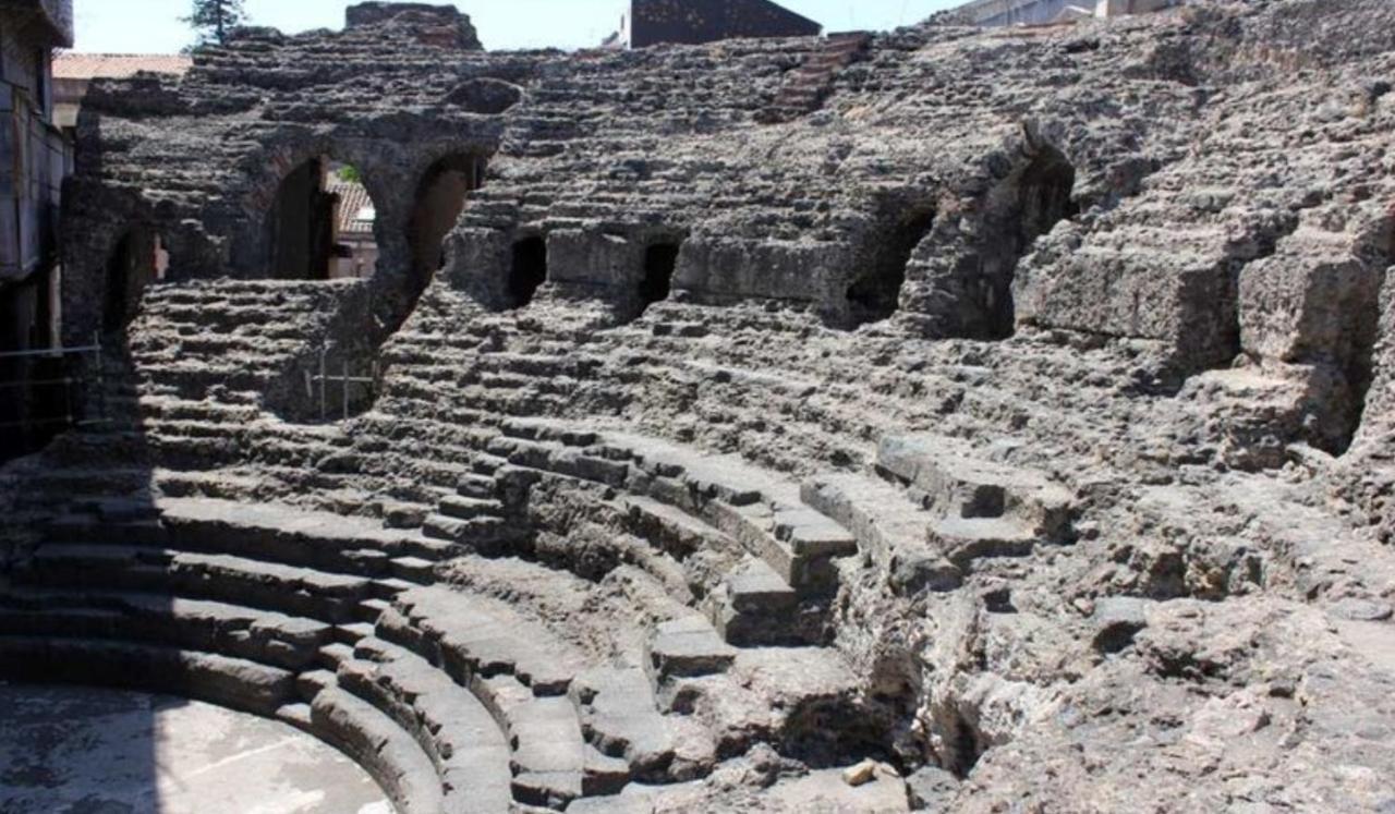 Domus Odeon La Casa Nel Parco Archeologico Di Catania Apartman Kültér fotó