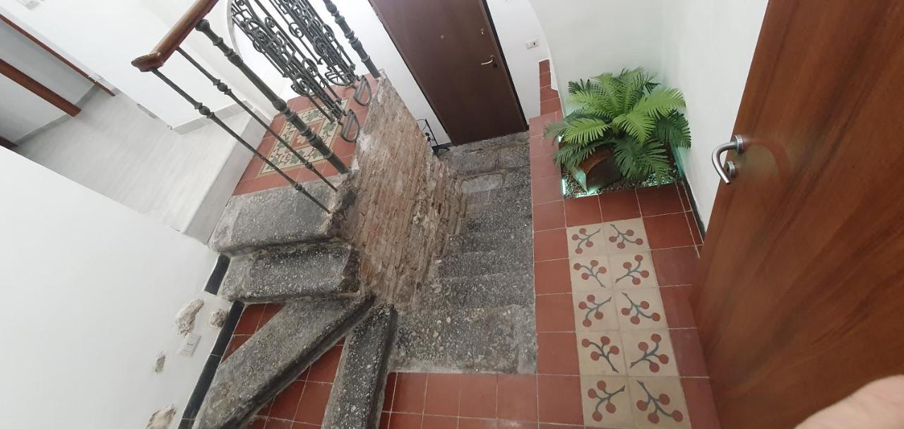 Domus Odeon La Casa Nel Parco Archeologico Di Catania Apartman Kültér fotó